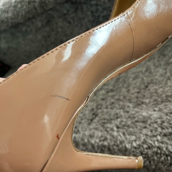 HIGH HEELED PUMP SHOES BY EXPRESSIONS EUC! - Picture 6 of 8